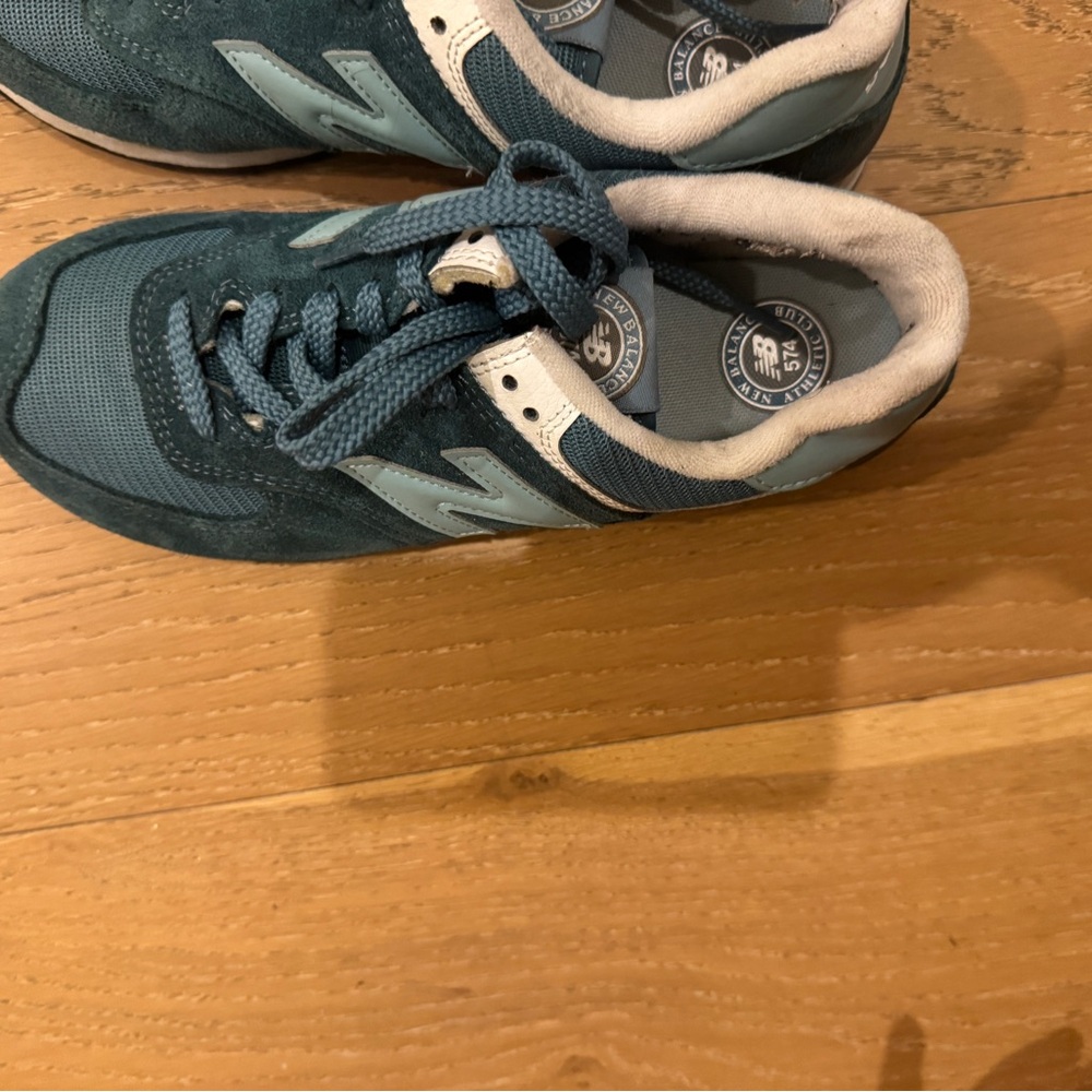 New balance Sneakers - like new - Picture 4 of 7